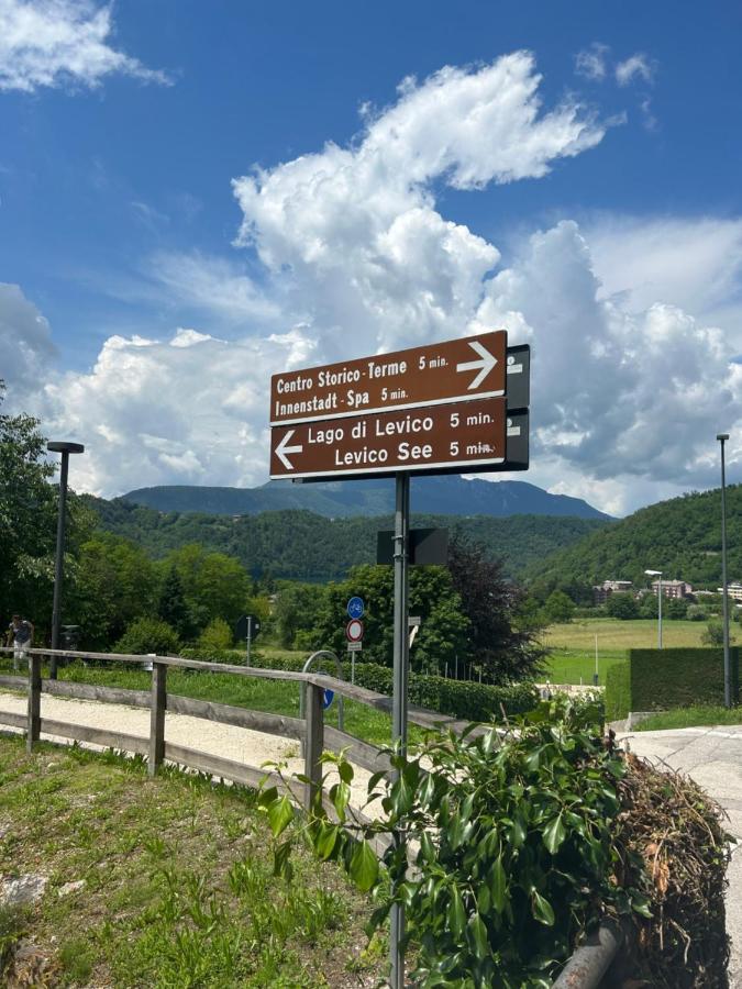 Casa Carolina Bed & Breakfast Levico Terme Exterior photo